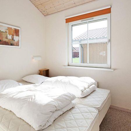 6 Person Holiday Home On A Holiday Park In Gråsten Extérieur photo